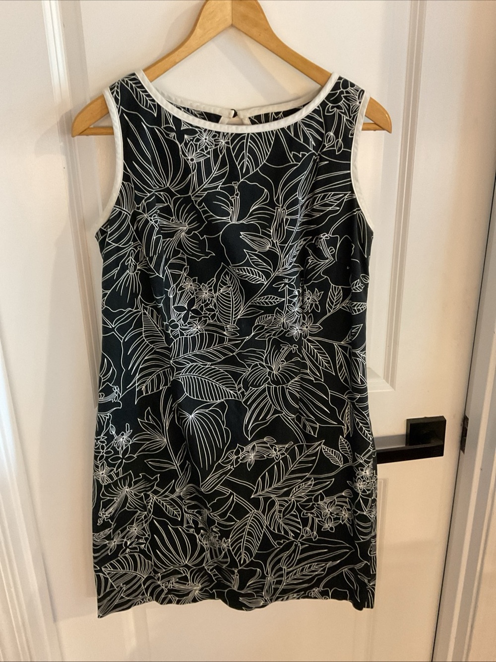 Danny & Nicole - Black Dress with White Floral Outline - Ladies Size 10